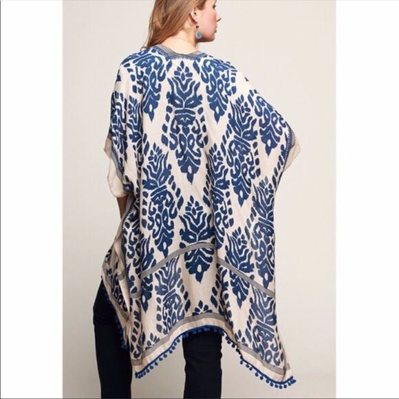 ✨ Blue Paisley Pom KIMONO✨ - Picture 2 of 8